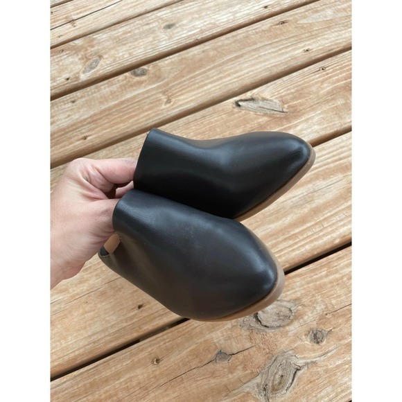 Universal Thi Goods Co. Women Black Heeled Mules Shoes Size 6.5 - Picture 3 of 6